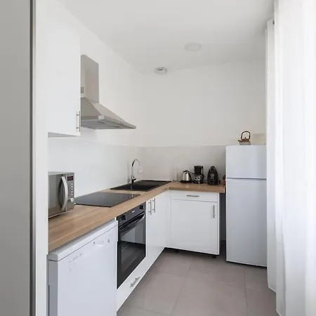 Vinaura - Elegant Avec Parking * Reims